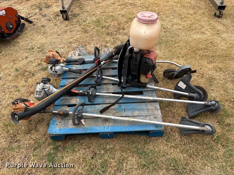image for item FC4309 Lawn and garden tools