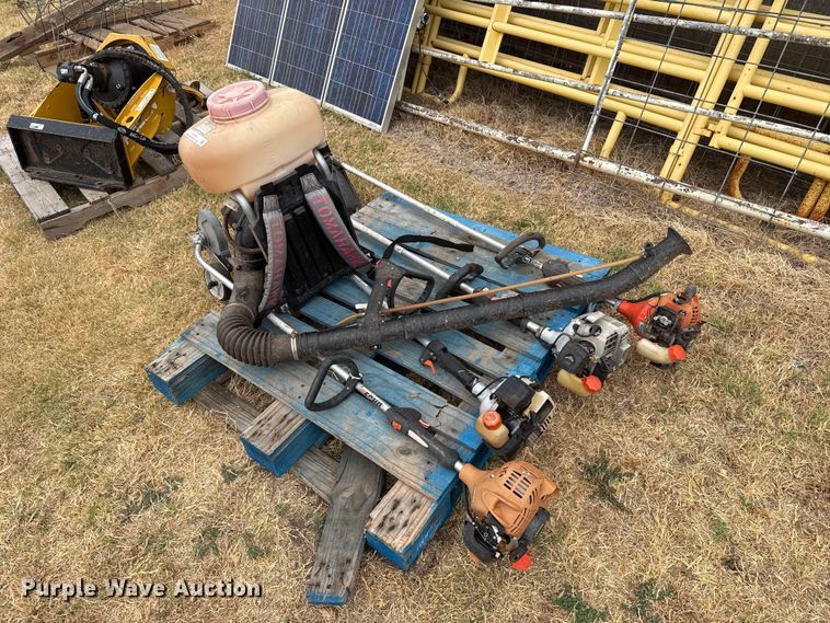 image for item FC4309 Lawn and garden tools
