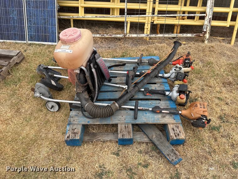 image for item FC4309 Lawn and garden tools