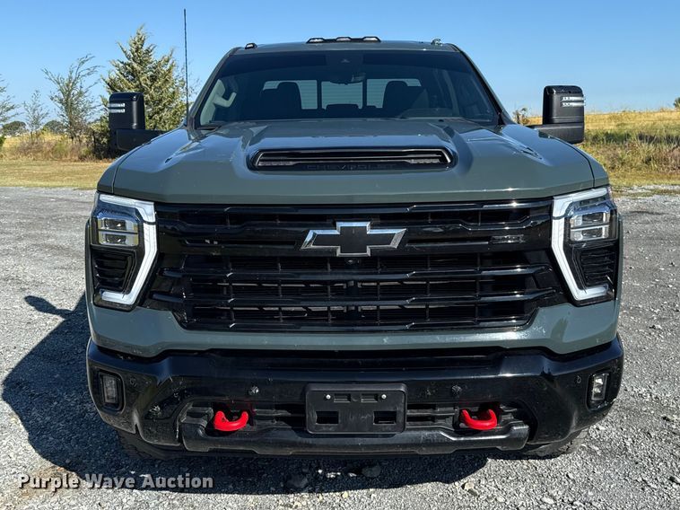 image for item FC4319 2025 Chevrolet Silverado 2500HD Crew Cab pickup truck