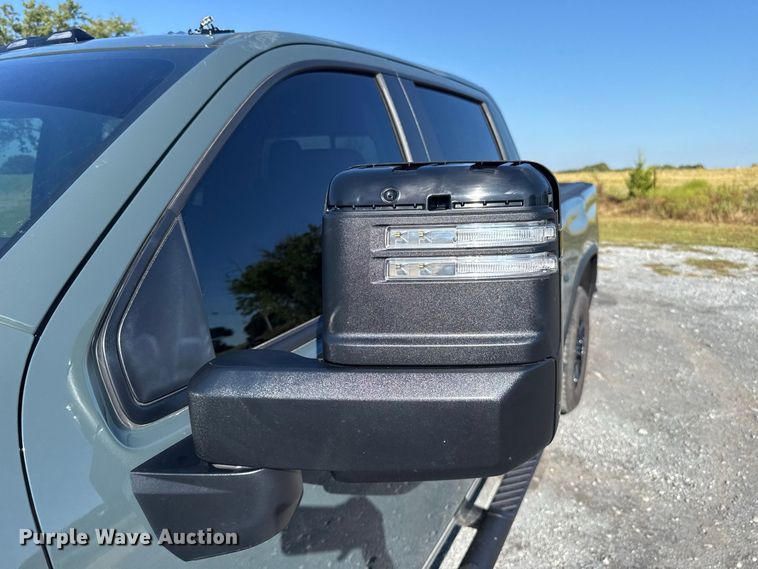 image for item FC4319 2025 Chevrolet Silverado 2500HD Crew Cab pickup truck