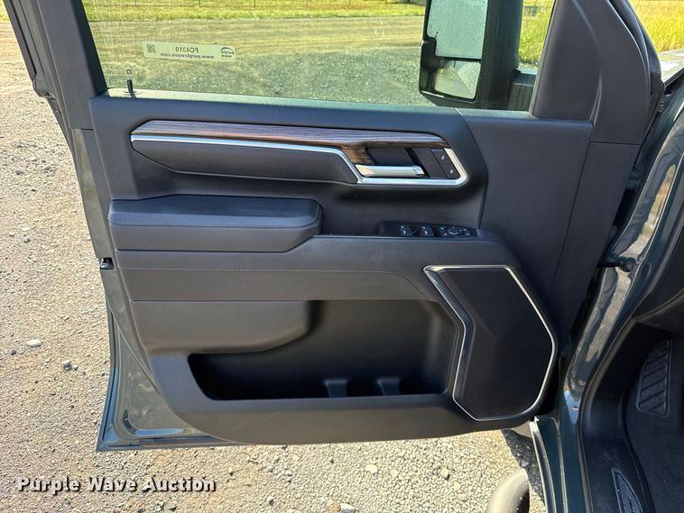 image for item FC4319 2025 Chevrolet Silverado 2500HD Crew Cab pickup truck