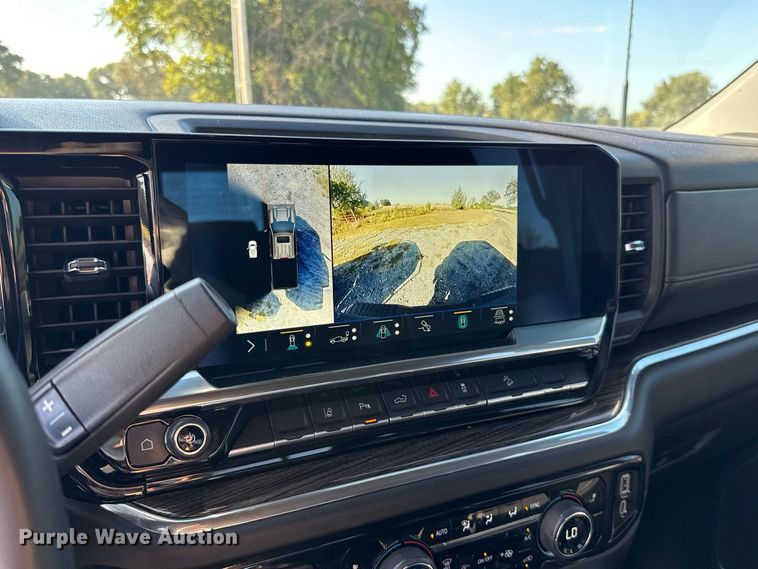 image for item FC4319 2025 Chevrolet Silverado 2500HD Crew Cab pickup truck