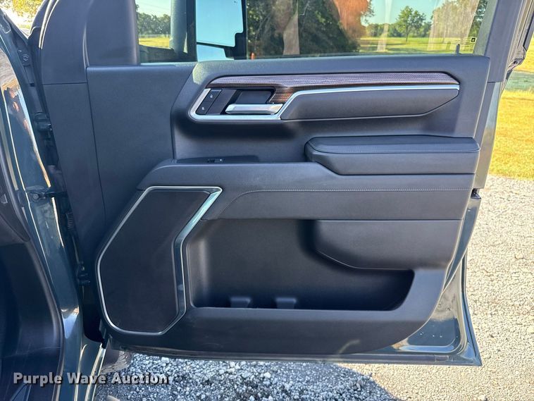 image for item FC4319 2025 Chevrolet Silverado 2500HD Crew Cab pickup truck