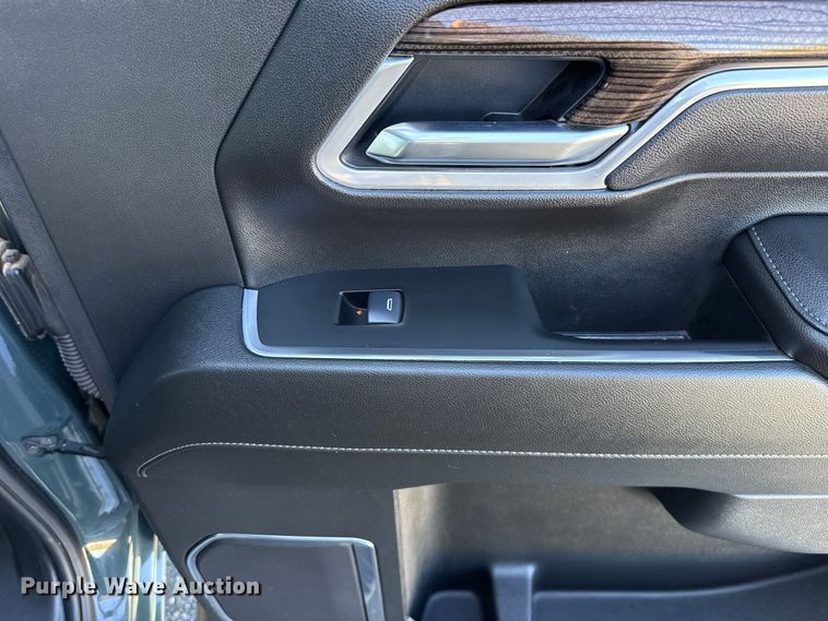 image for item FC4319 2025 Chevrolet Silverado 2500HD Crew Cab pickup truck