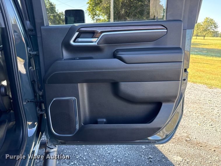 image for item FC4319 2025 Chevrolet Silverado 2500HD Crew Cab pickup truck
