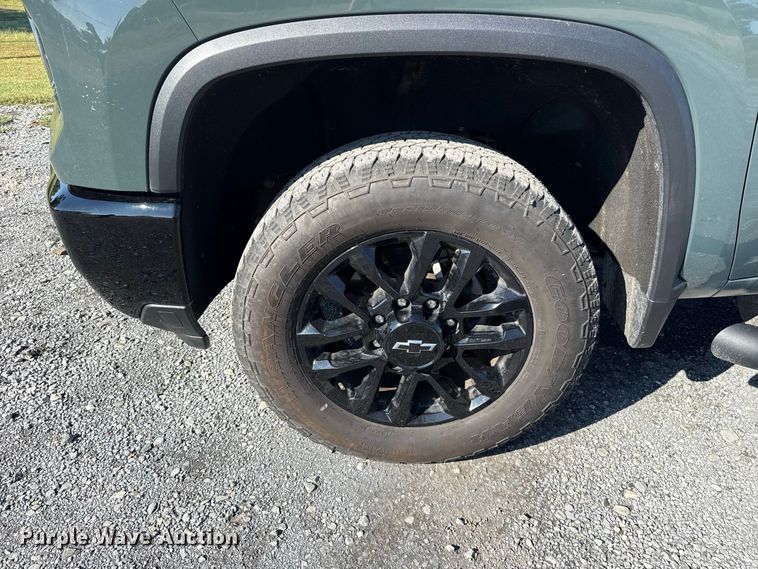 image for item FC4319 2025 Chevrolet Silverado 2500HD Crew Cab pickup truck