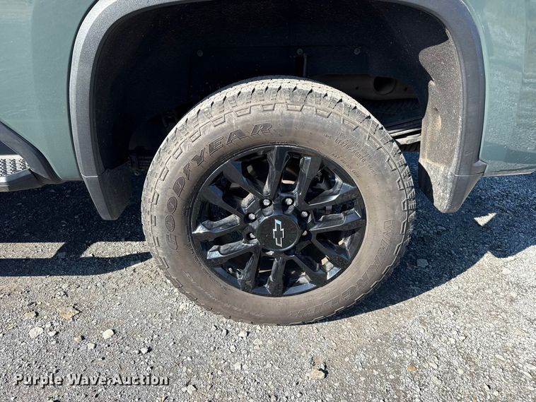 image for item FC4319 2025 Chevrolet Silverado 2500HD Crew Cab pickup truck