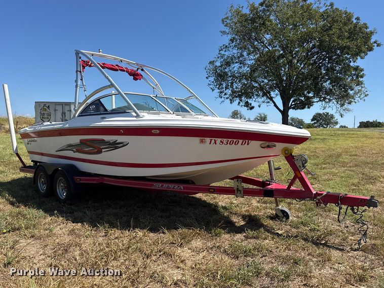 image for item FC4324 2005 Supra  Launch 21V boat