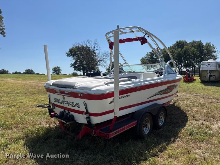 image for item FC4324 2005 Supra  Launch 21V boat