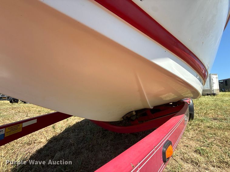 image for item FC4324 2005 Supra  Launch 21V boat