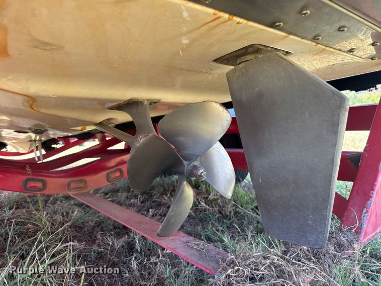 image for item FC4324 2005 Supra  Launch 21V boat