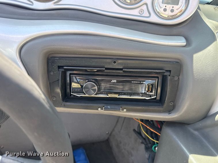 image for item FC4324 2005 Supra  Launch 21V boat