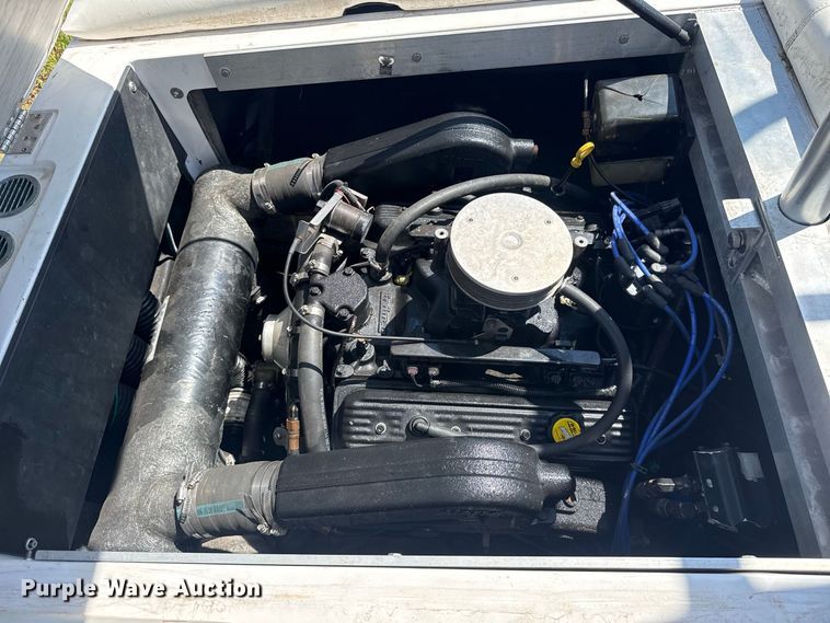 image for item FC4324 2005 Supra  Launch 21V boat