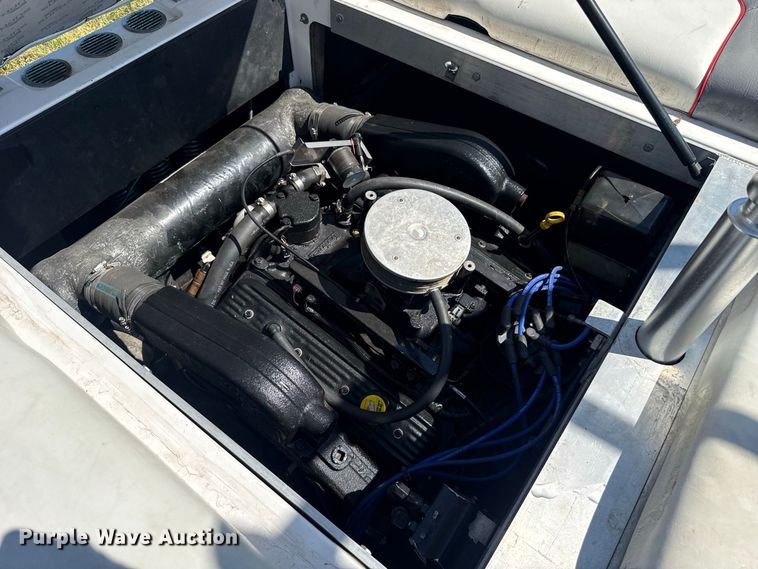 image for item FC4324 2005 Supra  Launch 21V boat