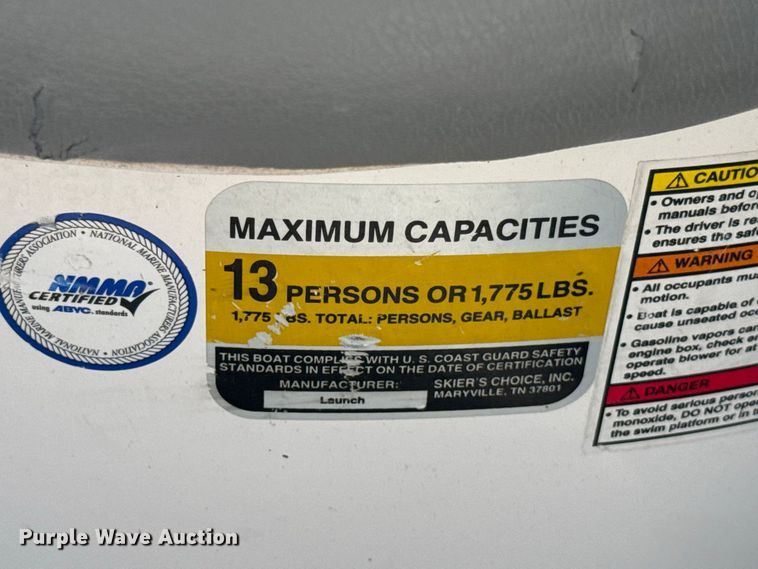 image for item FC4324 2005 Supra  Launch 21V boat