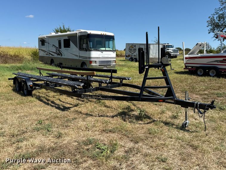 image for item FC4325 2018 Bear Trailer Mfg. Inc. tri-toon boat trailer