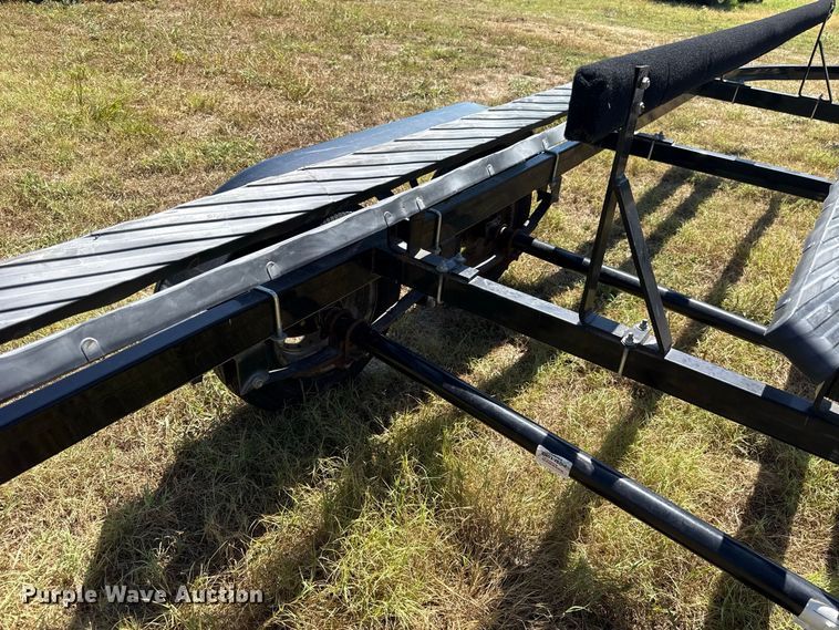 image for item FC4325 2018 Bear Trailer Mfg. Inc. tri-toon boat trailer