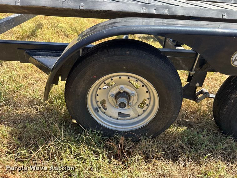 image for item FC4325 2018 Bear Trailer Mfg. Inc. tri-toon boat trailer
