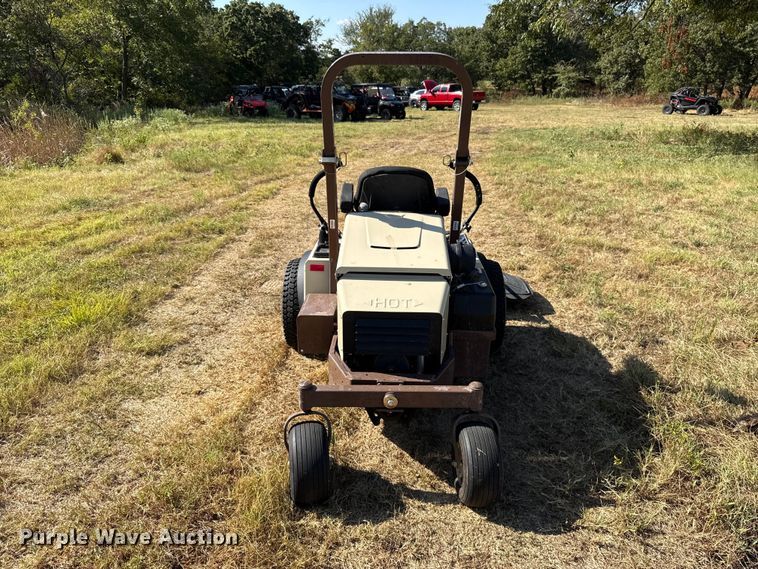image for item FC4328 2025 Grasshopper 900D lawn mower