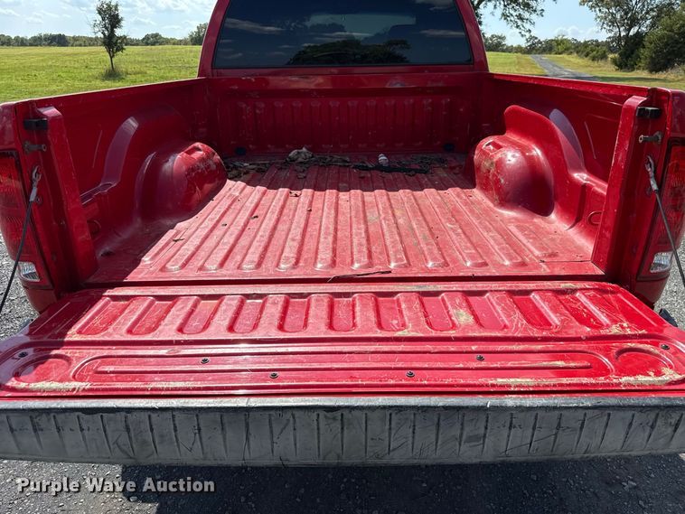 image for item FC4330 2006 Dodge Ram 2500 Crew Cab pickup truck