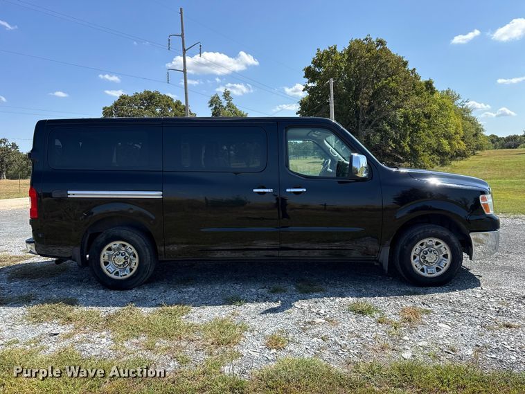 image for item FC4331 2016 Nissan NV3500 van