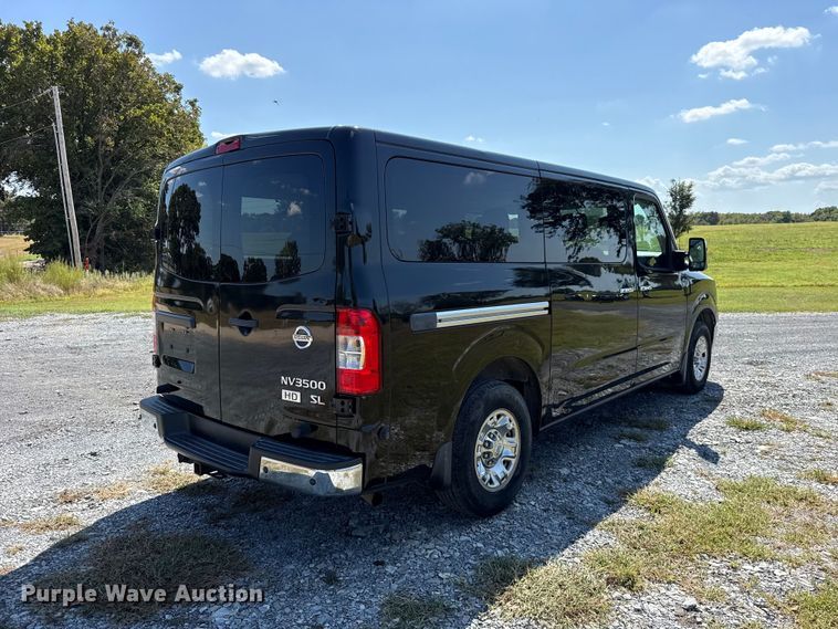 image for item FC4331 2016 Nissan NV3500 van