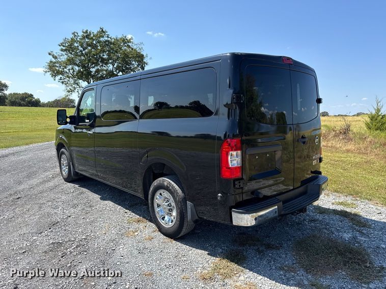 image for item FC4331 2016 Nissan NV3500 van