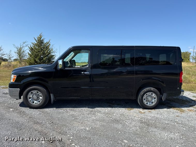 image for item FC4331 2016 Nissan NV3500 van