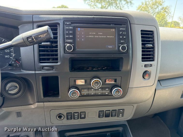 image for item FC4331 2016 Nissan NV3500 van