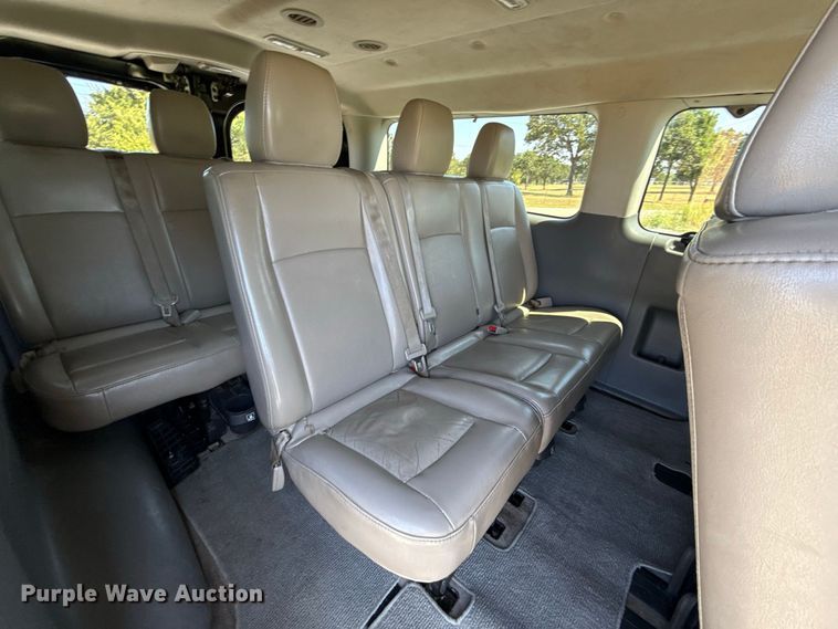 image for item FC4331 2016 Nissan NV3500 van