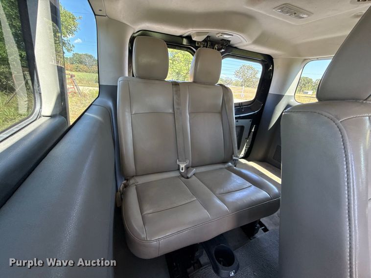 image for item FC4331 2016 Nissan NV3500 van