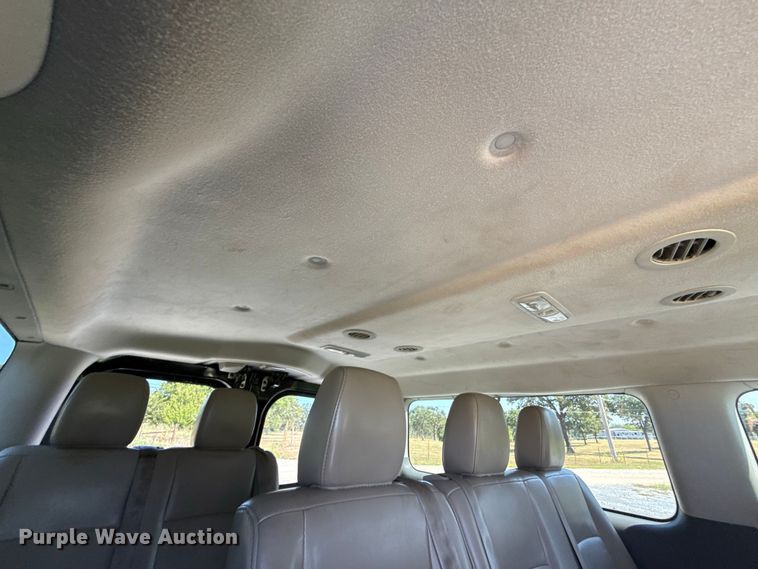 image for item FC4331 2016 Nissan NV3500 van
