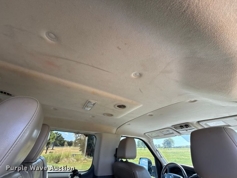 image for item FC4331 2016 Nissan NV3500 van