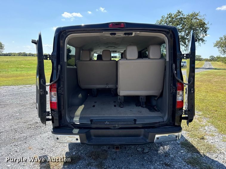 image for item FC4331 2016 Nissan NV3500 van