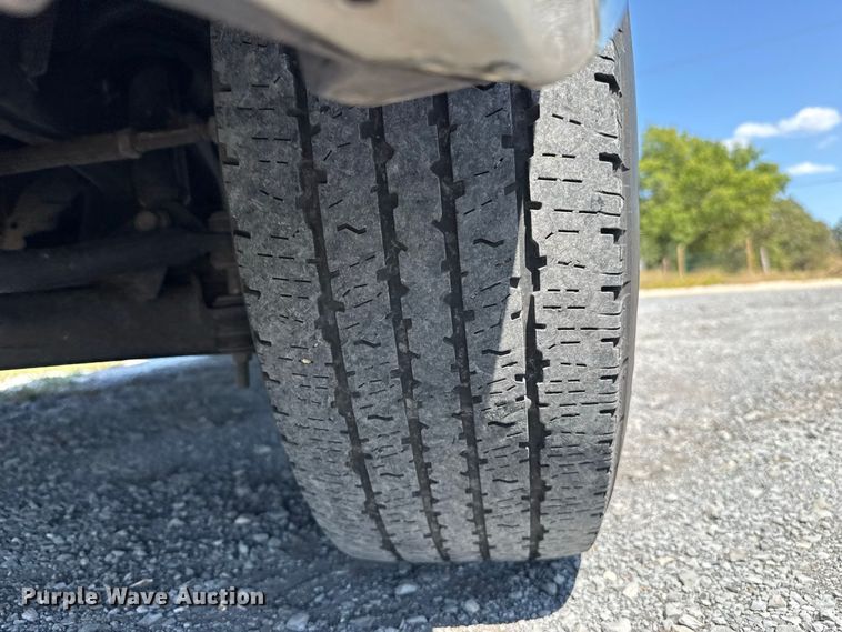 image for item FC4331 2016 Nissan NV3500 van
