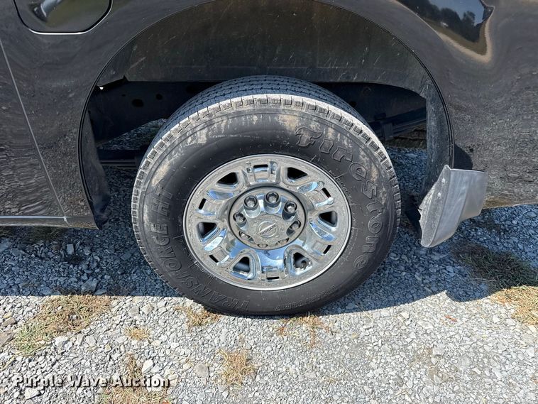 image for item FC4331 2016 Nissan NV3500 van