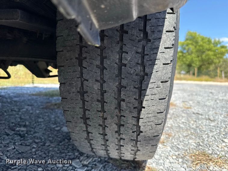 image for item FC4331 2016 Nissan NV3500 van
