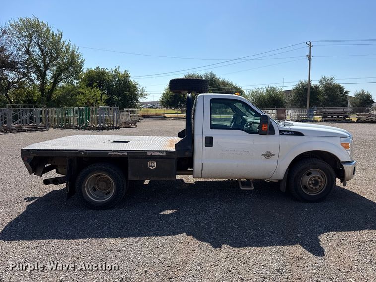image for item FC4335 2012 Ford F350 Super Duty flatbed pickup truck