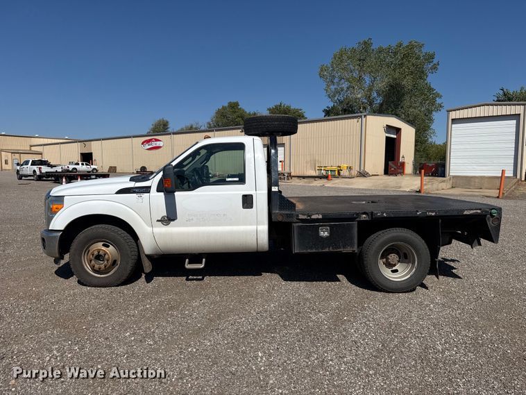 image for item FC4335 2012 Ford F350 Super Duty flatbed pickup truck