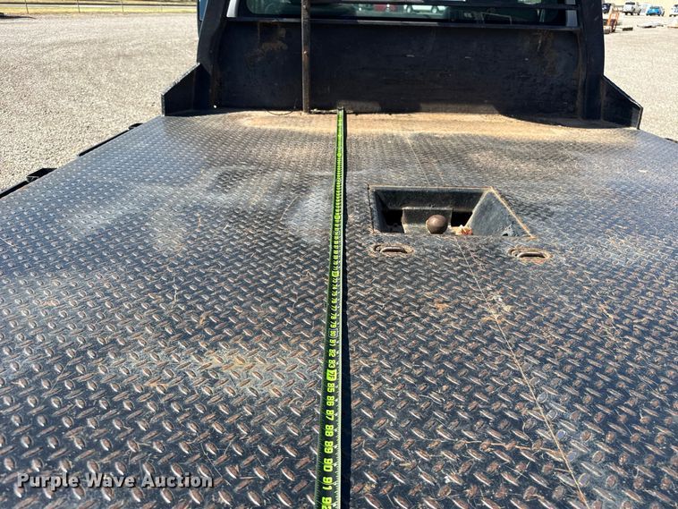 image for item FC4335 2012 Ford F350 Super Duty flatbed pickup truck