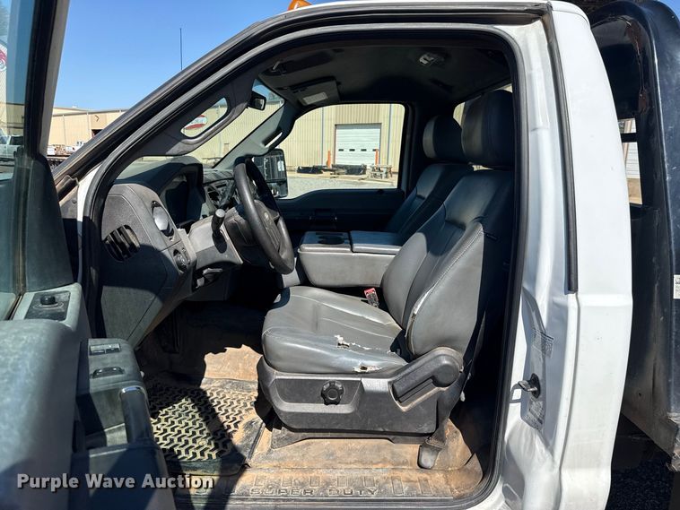 image for item FC4335 2012 Ford F350 Super Duty flatbed pickup truck