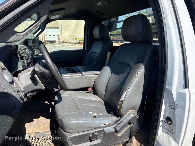 image for item FC4335 2012 Ford F350 Super Duty flatbed pickup truck