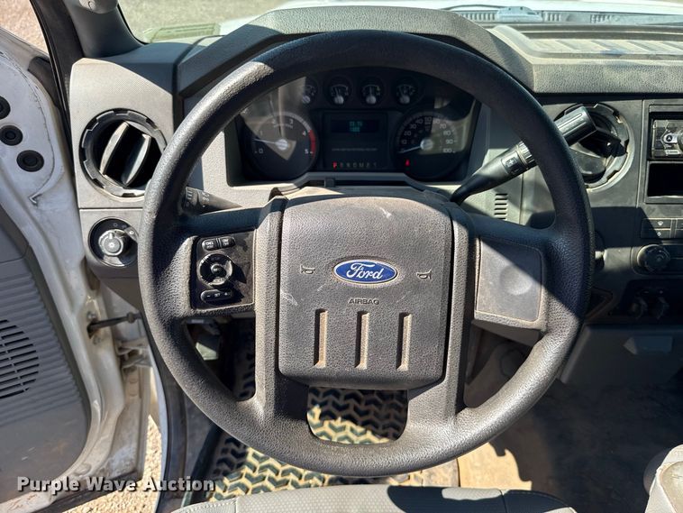 image for item FC4335 2012 Ford F350 Super Duty flatbed pickup truck
