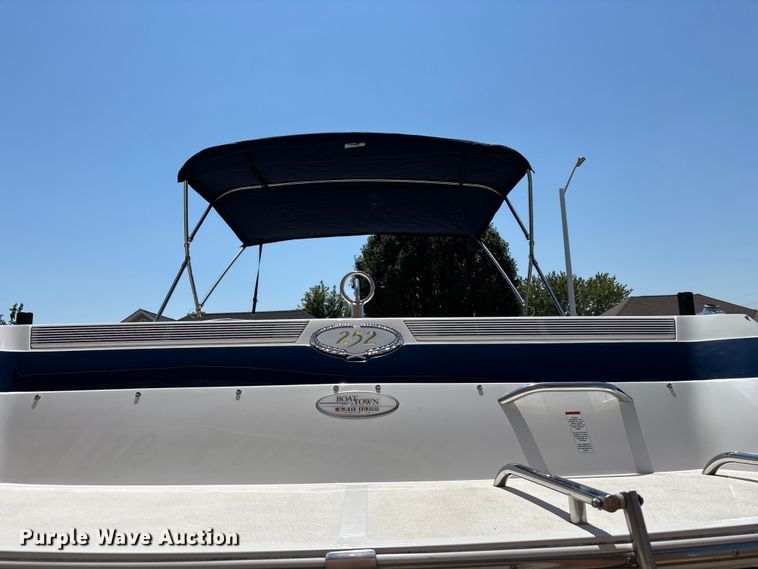 image for item FG0620 1997 Cobalt 252 boat