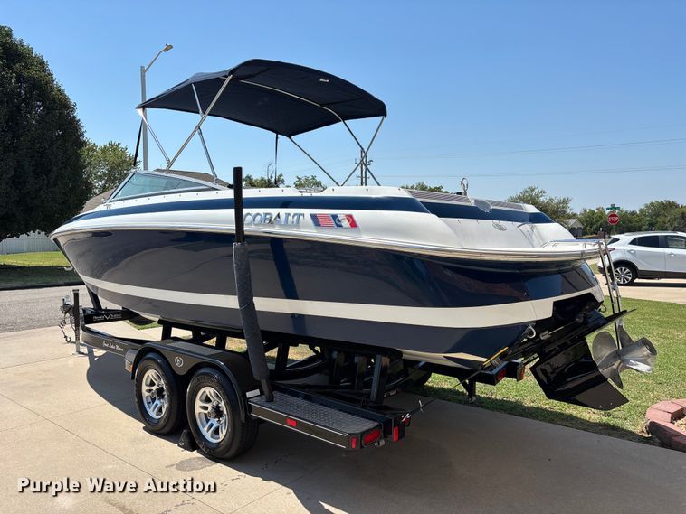 image for item FG0620 1997 Cobalt 252 boat