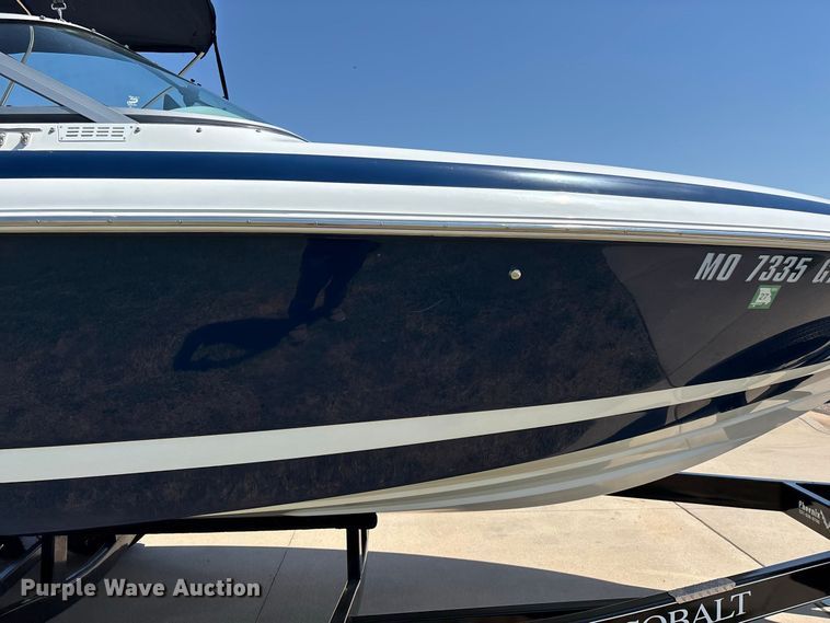 image for item FG0620 1997 Cobalt 252 boat