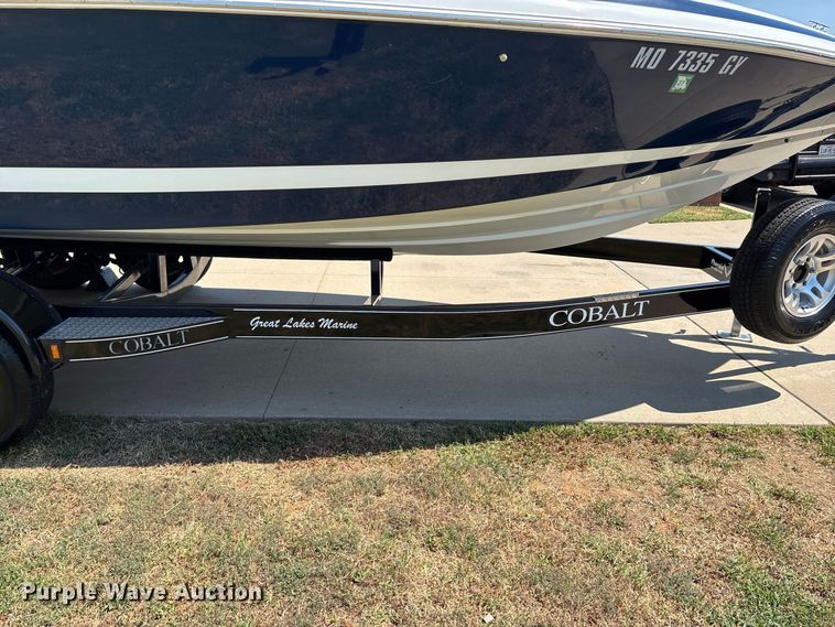 image for item FG0620 1997 Cobalt 252 boat