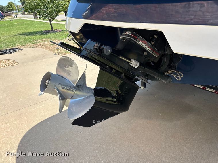 image for item FG0620 1997 Cobalt 252 boat