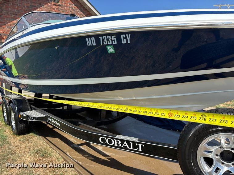 image for item FG0620 1997 Cobalt 252 boat